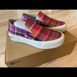 New Women’s SeaVees Baja platform slip on sneaker size 7.5